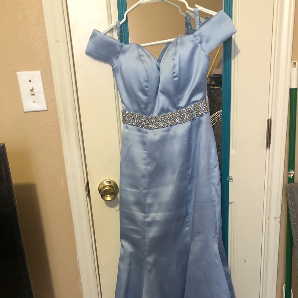Dress - Picture 4 of 4